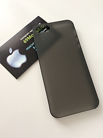 Мягкий пластиковый чехол для iPhone 5/5S черный