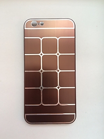 Чехол для iPhone 6 коричневый выполнен из пластика и ультралегкого алюминия