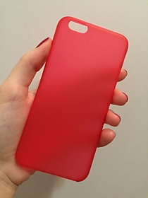 Ультратонкий пластиковый чехол для iPhone 6 красный матовый 